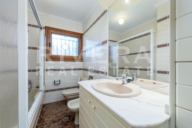 Foto 7e2d9b64-031a-4b27-87e4-48b259e27e82. Xalet amb calefacció aparcament piscina a Nigrán centro Nigrán