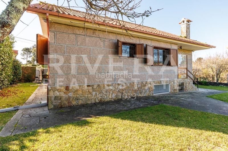 Foto 8ce3bca4-c264-4392-be1a-c699cc8f3468. Xalet amb calefacció aparcament piscina a Nigrán centro Nigrán