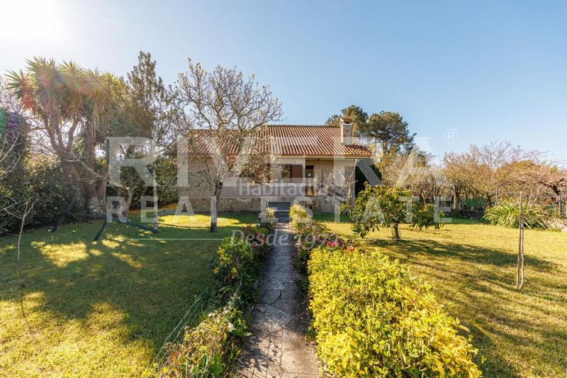 Foto 9ad429dc-943b-4e96-9484-2e3553d8fe39. Xalet amb calefacció aparcament piscina a Nigrán centro Nigrán