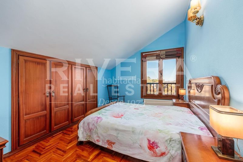 Foto cb8c8be5-33e7-4336-bbf4-0dddf8896ef5. Xalet amb calefacció aparcament piscina a Nigrán centro Nigrán