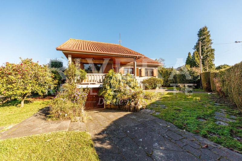 Foto e159e5b3-1a9e-46b8-9fd9-4da6dd589b75. Xalet amb calefacció aparcament piscina a Nigrán centro Nigrán