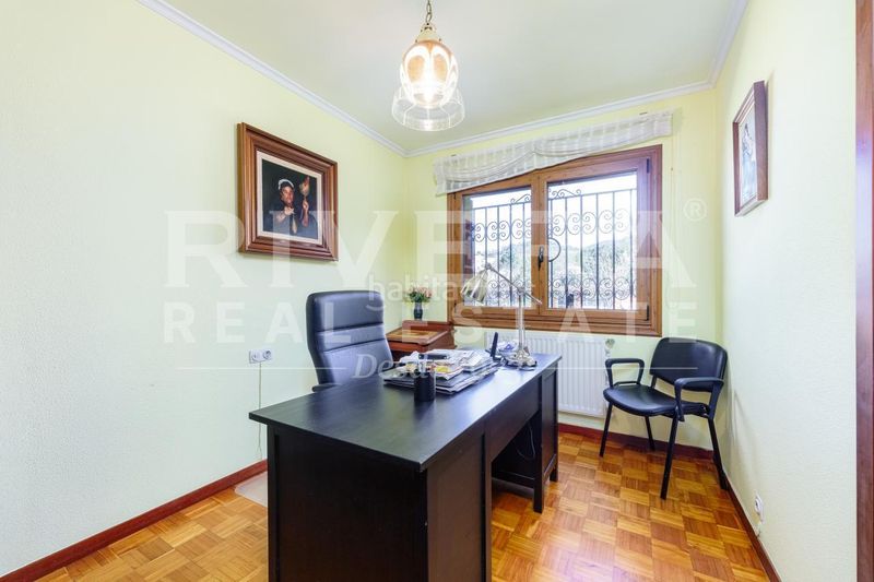 Foto eac01e35-cd8c-4f8d-937e-b9994ba93dcf. Xalet amb calefacció aparcament piscina a Nigrán centro Nigrán