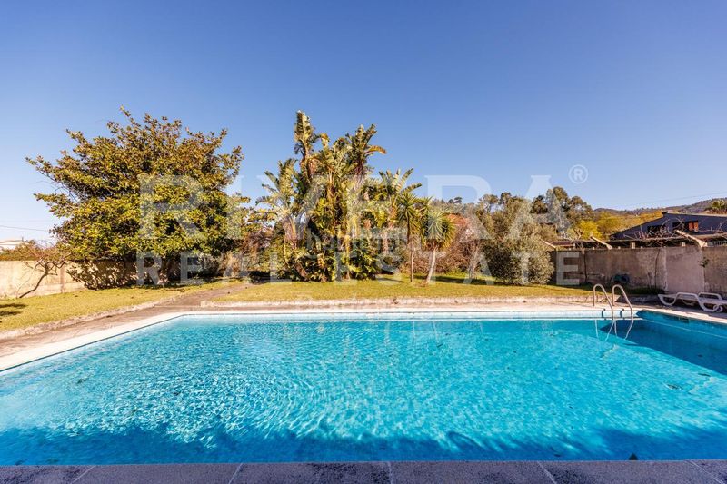 Foto f42b0cbe-9dff-4b50-9062-7ab1ce132ed5. Xalet amb calefacció aparcament piscina a Nigrán centro Nigrán