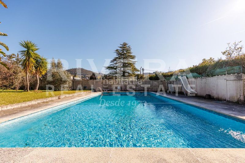 Foto fe5eef6f-7c20-47a9-a5b9-e6af111a7b33. Xalet amb calefacció aparcament piscina a Nigrán centro Nigrán