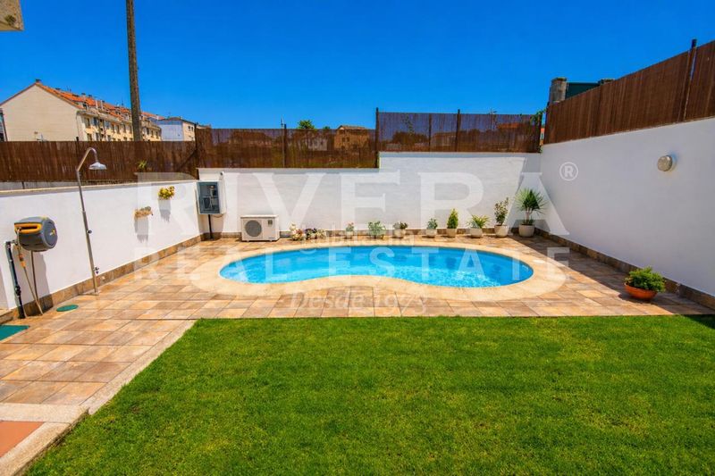 Foto 8c57a5fe-b9e1-4e16-8bed-f33469a5c887. Pis amb calefacció aparcament piscina a Sanxenxo pueblo Sanxenxo
