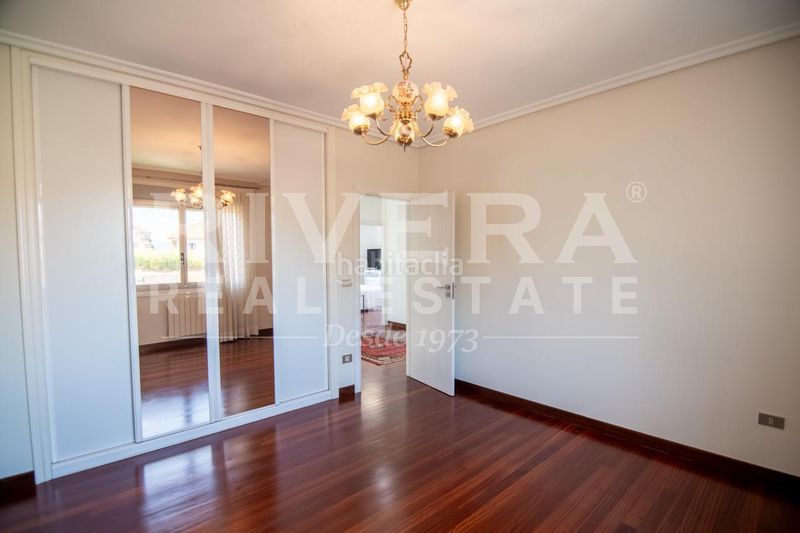 Foto 2ab2b590-3cb8-4dc4-b5a2-e85098bbaac0. Chalet en Redondela