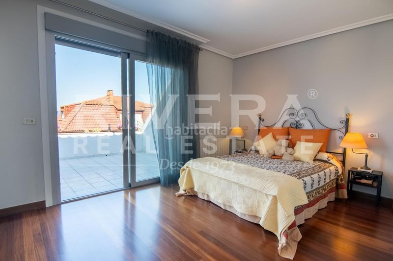 Foto b324af18-4c21-4f56-9ca9-bcdefab2ed9d. Chalet en Redondela