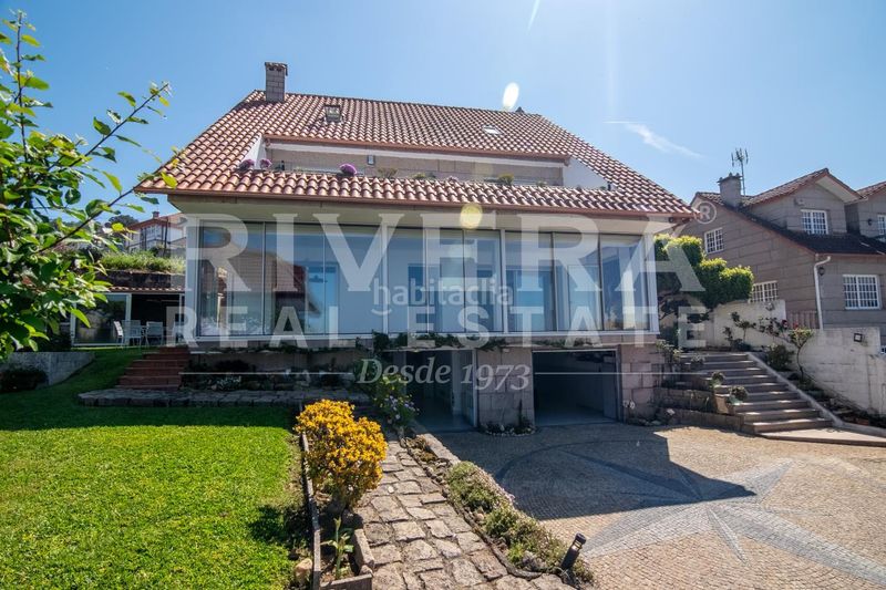 Foto f682fc75-f77d-42b1-9254-13b575a29940. Chalet en Redondela