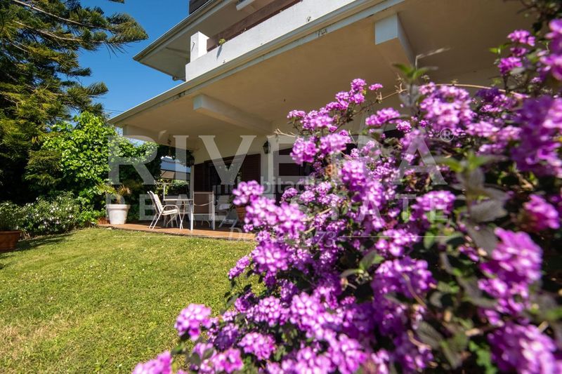 Foto 59ea01f4-e0f1-47fc-a562-7e45a08d3a49. Chalet en Valadares - Beade Vigo