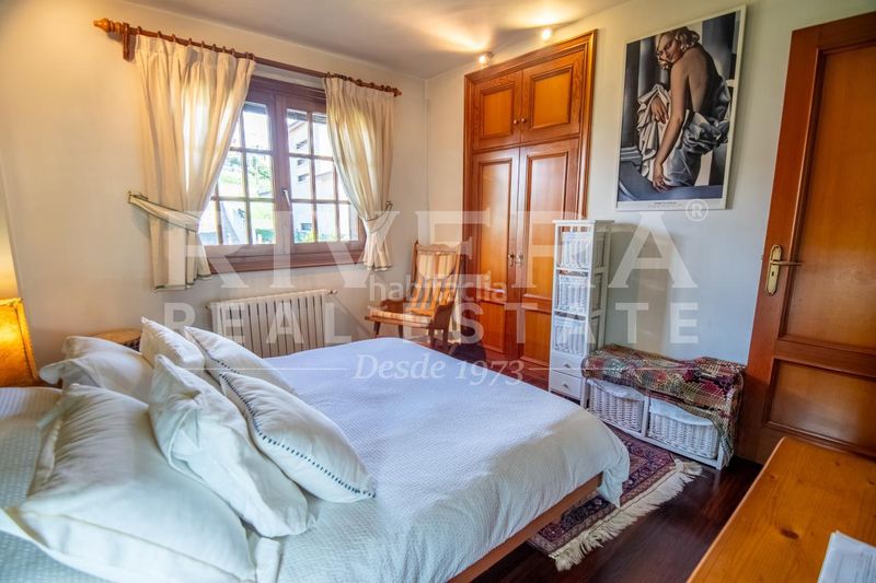 Foto e7b15bac-62de-4ad9-9ec0-43d4a1709e9b. Chalet en Valadares - Beade Vigo
