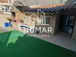 Dachwohnung in Cerdanyola Nord. Triplex con terrazas y ascensor a parking