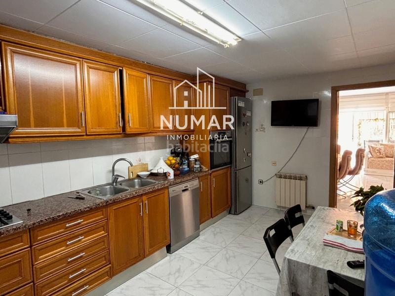 Foto 3aabaf09-5c86-4960-9d71-f03e39b278d3. Casa adossada amb calefacció a Camí de la Serra Mataró