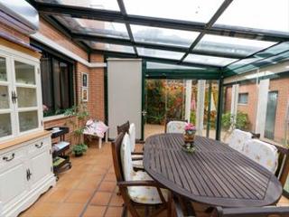 Chalet  Calle prtico