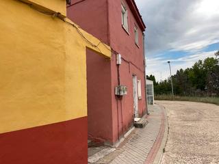 Masia  Calle subida a la ermita