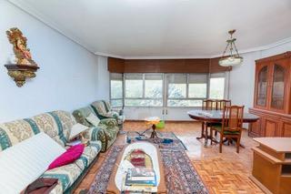 Etagenwohnung  Avenida reyes católicos