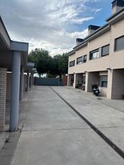 Lloguer Casa adossada a Ciutat Jardí. Casa adosada en alquiler por habitaciones (estudiantes)
