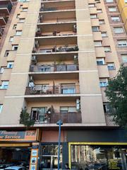 Pis  Avinguda del doctor fleming. Piso de 3 habitaciones y 1 wc