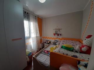 Pis  Carrer pau casals. Piso con terraza de 3 habitaciones y 2 baños