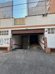 Aparcament cotxe a Instituts-Universitat. Parking en venta