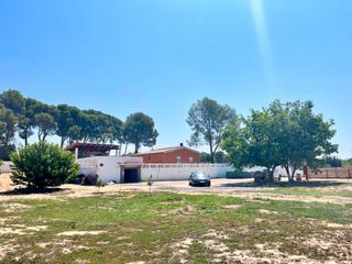 Masia a Albatàrrec. Casa rústica con parcela de 3500 m².