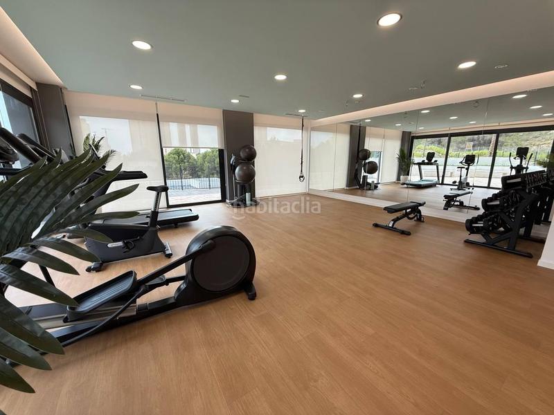 Foto 6b4317f9-491c-4789-888a-7ea35f992a8f. Apartamento s con vistas al mar y al campo de golf en Benidorm
