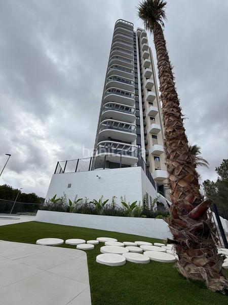 Foto 7c753816-9d75-4a54-ad7d-e1cd7fbafab1. Apartamento s con vistas al mar y al campo de golf en Benidorm