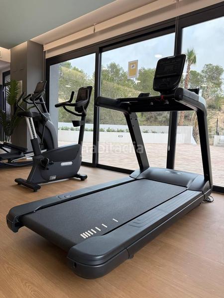 Foto a929b609-b97c-4d93-b41b-bc81052ed8d1. Apartamento s con vistas al mar y al campo de golf en Benidorm