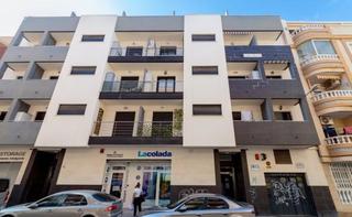 Apartament a Zona Playa de los Locos. En venta apartamento moderno a solo 100 m de la playa en torrevi