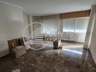 Etagenwohnung en Ensanche - Franciscanos. Irys inmoviliaria vende piso en franciscanos