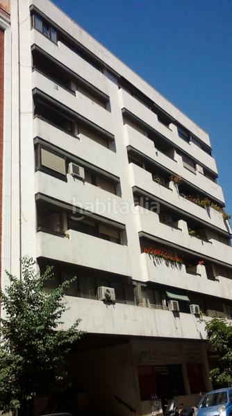 Foto 335d3a1c-1161-4b69-8894-e4b1331cdf8c. Alquiler piso alegre y luminoso aptto. ext., planta 3ª, céntrico, 3 dorm. , 2 aseos, terraza, amueblado, cocina completa; servicio de portería en Madrid