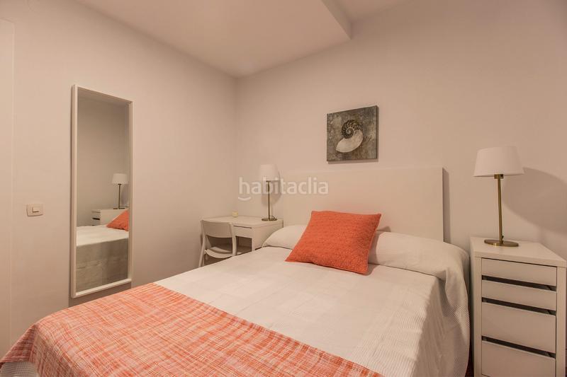 Foto d876b327-28e1-4f27-b7c7-b241d6c352a0. Alquiler piso alegre y luminoso aptto. ext., planta 3ª, céntrico, 3 dorm. , 2 aseos, terraza, amueblado, cocina completa; servicio de portería en Madrid