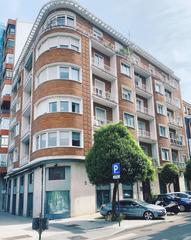 Piso en Centro. Piso a la venta con garaje en c pedro niño