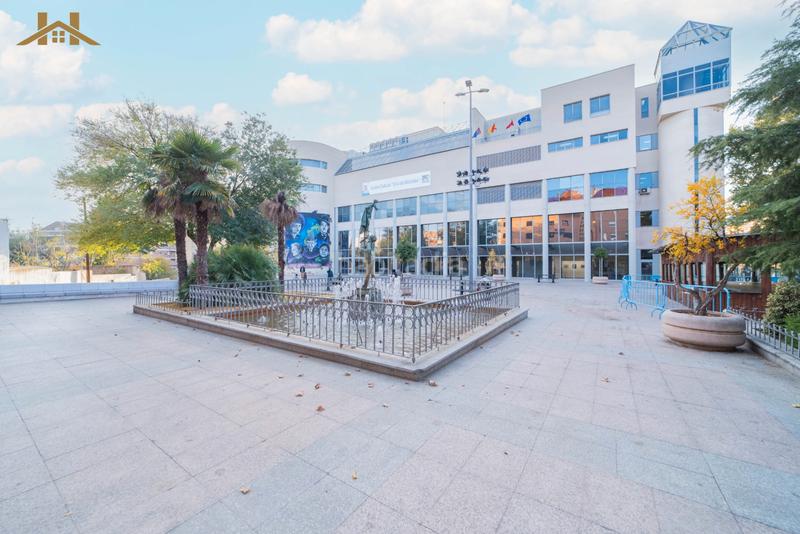 Foto e27bfe0e-45b0-40ba-af20-592d38844944. Local comercial local en venta en calle villaamil en Móstoles