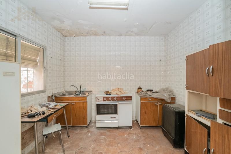 Foto 92e0dac8-d942-4a76-8a5a-445d1ebdee03. Casa pareada chalet pareado en venta en calle villaamil en Móstoles