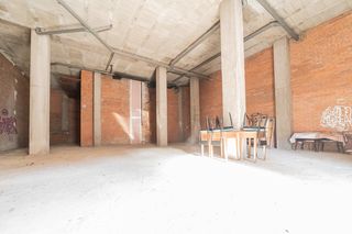 Local Comercial a Parque Oeste-Fuente Cisneros
