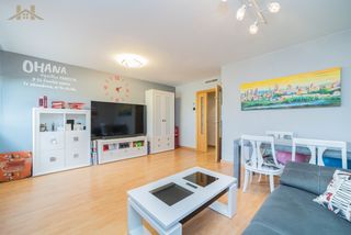 Appartement à Sur - PAU 4. Hogares vende estupendo piso de tres dormitorios y dos baños en