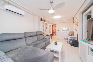 Appartamento in Suroeste - Zona Hospital. Hogares vende fabuloso piso de tres dormitorios con piscina en e