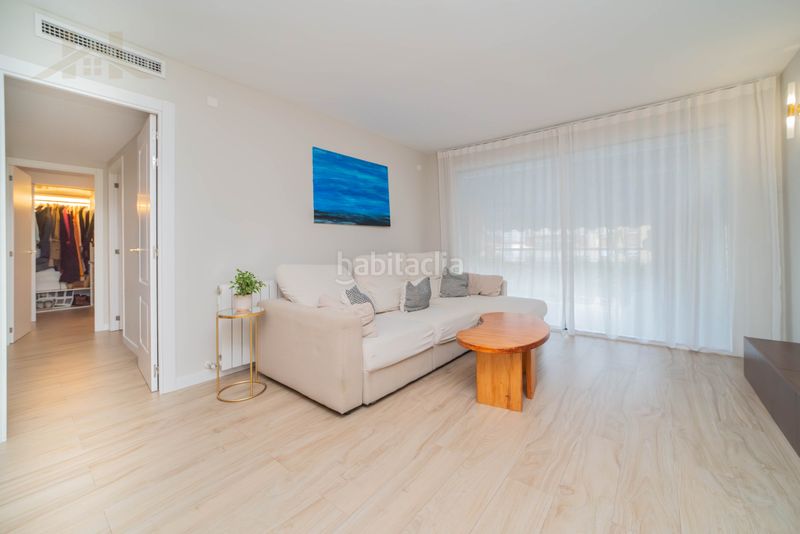 Foto b0356b24-fa34-4912-9535-00cb358a4a42. Piso hogares mostoles vende en exclusiva espectacular vivienda completamente reformada de 3 habitaciones, 2 baños y vestidor en estoril en Móstoles