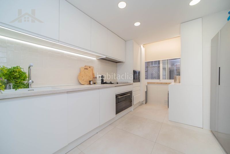 Foto bb3084d2-458d-4711-bc84-b39f83f1633a. Piso hogares mostoles vende en exclusiva espectacular vivienda completamente reformada de 3 habitaciones, 2 baños y vestidor en estoril en Móstoles