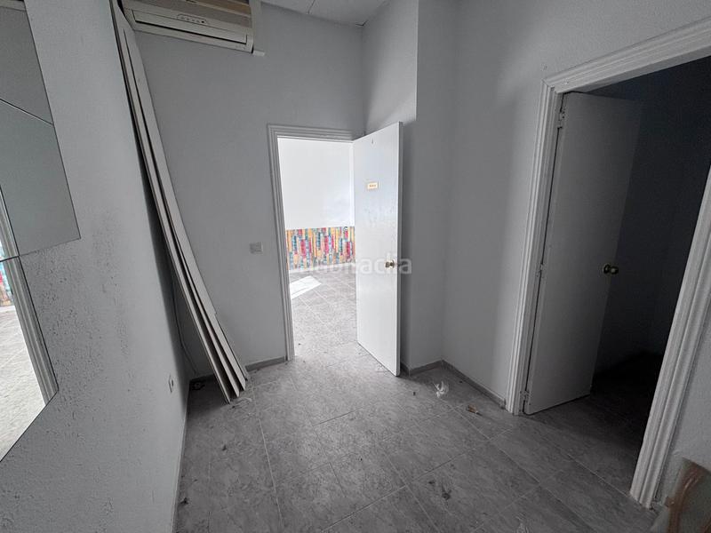Foto c8e355d4-2465-4141-bc83-53ef6e9dccc4. Local comercial ¡hogares mostoles pone a la venta este excelente local! en Móstoles