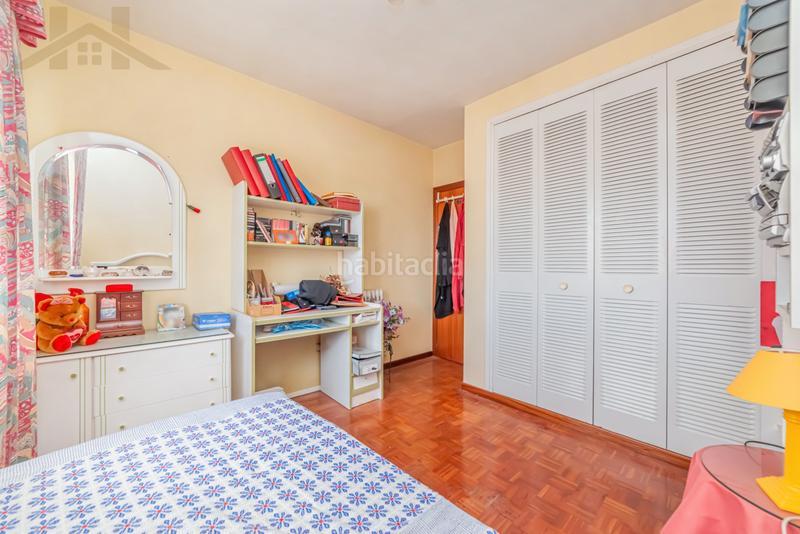 Foto 25b5af0f-8bdc-4059-9cab-3cf570299e31. Chalet  adosado en venta en calle tulipán en Móstoles