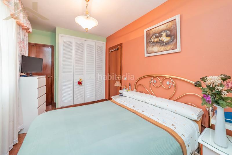 Foto 67560594-2e21-428c-b464-e7dd415fb99e. Chalet  adosado en venta en calle tulipán en Móstoles