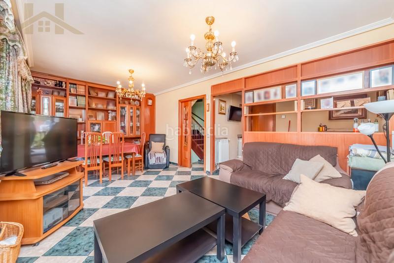 Foto 8da5bc0b-e8b6-4594-a71c-1868e01647d0. Chalet  adosado en venta en calle tulipán en Móstoles