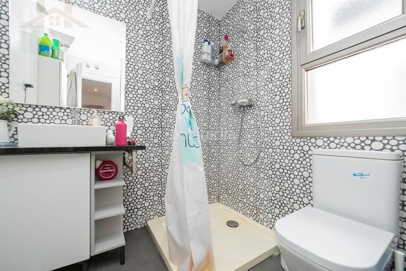 Foto 2a5138b9-f0d7-4623-bb90-5186e50a99b4. Semi detached house with heating parking in Sur - PAU 4 Móstoles