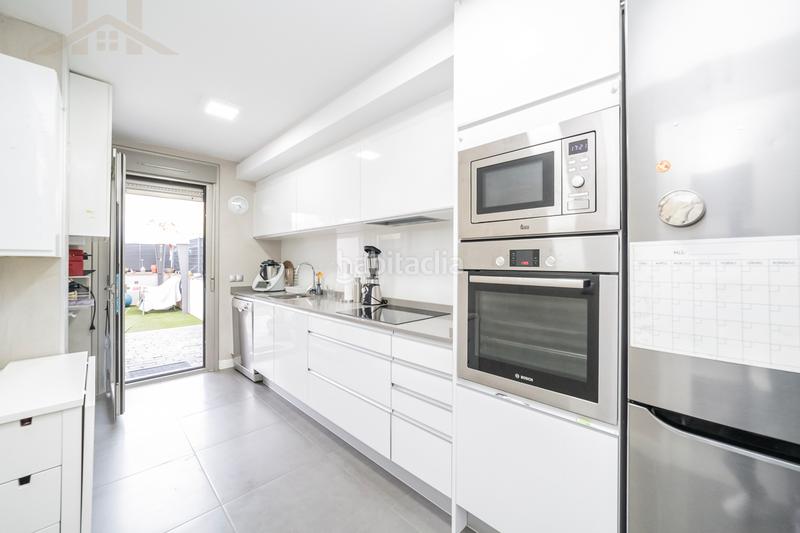 Foto 388d7197-ae55-4b1b-982a-1287596b2891. Semi detached house with heating parking in Sur - PAU 4 Móstoles