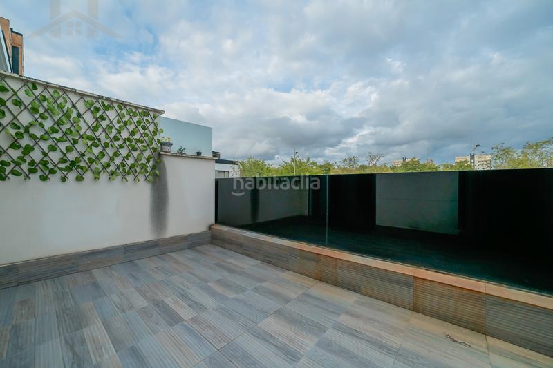 Foto dbabbbf0-7ff6-492a-af79-8fa7581ab30f. Semi detached house with heating parking in Sur - PAU 4 Móstoles