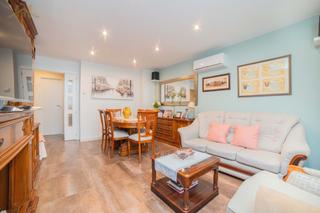 Pis  Calle de azorín. Estupendo piso de 4 dormitorios y 2 baños completamente reformad