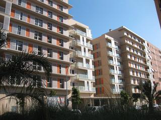 Lloguer Aparcament cotxe en Calle sacerdote isidro albert 14. Garaje zona gran va - hospital