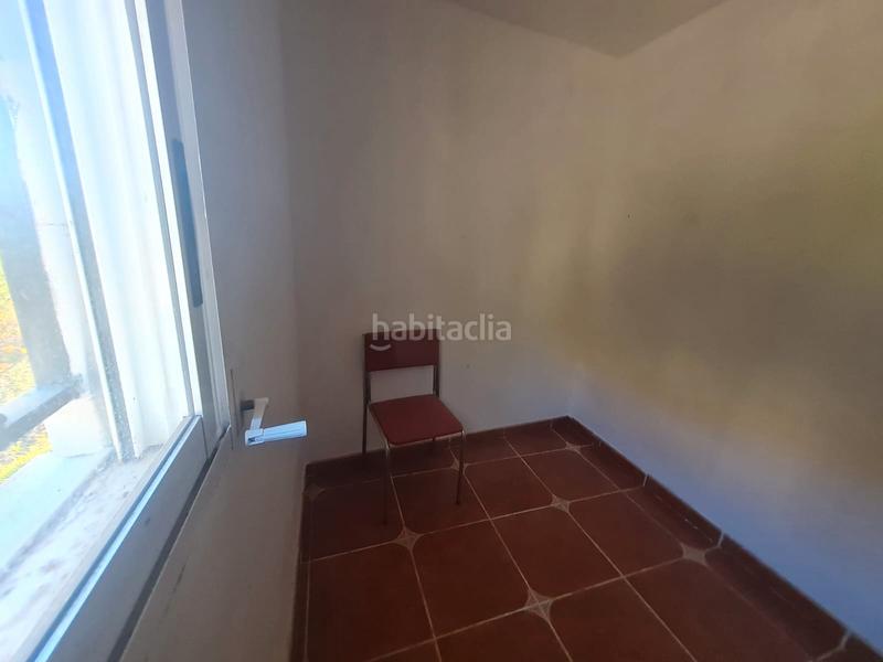 Foto 028ec114-a37e-4a64-9260-a55ca54537fa. Masia amb xemeneia aparcament a Orxeta