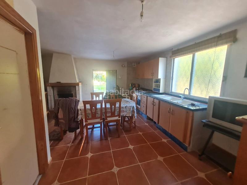 Foto 1a25ba78-16da-42aa-b5ec-f73b27bb45cd. Masia amb xemeneia aparcament a Orxeta